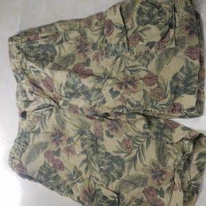 Lucky Brand Men cargo shorts size 30